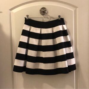 Black & White Express skirt! ✨